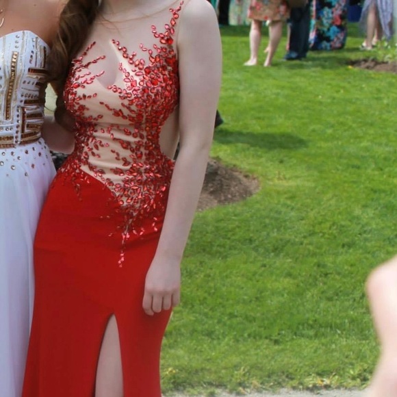 Red Prom Dress *size 0* - Picture 6 of 7
